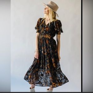 Piper and Scoot Velvet Burnout Dress Midi NWT fall dress, family pictures 🍁